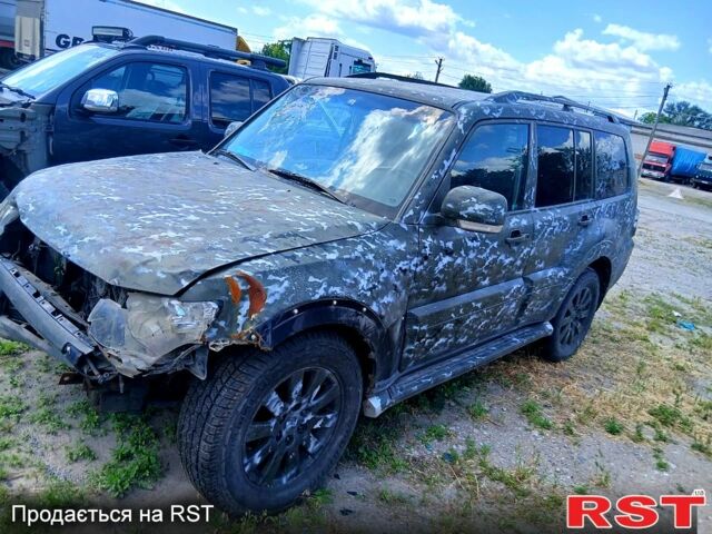 Мицубиси Паджеро, объемом двигателя 3.2 л и пробегом 240 тыс. км за 5000 $, фото 1 на Automoto.ua