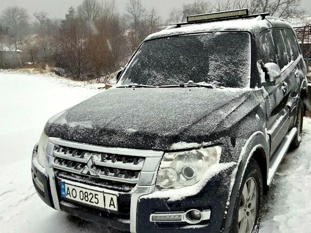 Міцубісі Паджеро, об'ємом двигуна 3 л та пробігом 300 тис. км за 13500 $, фото 1 на Automoto.ua