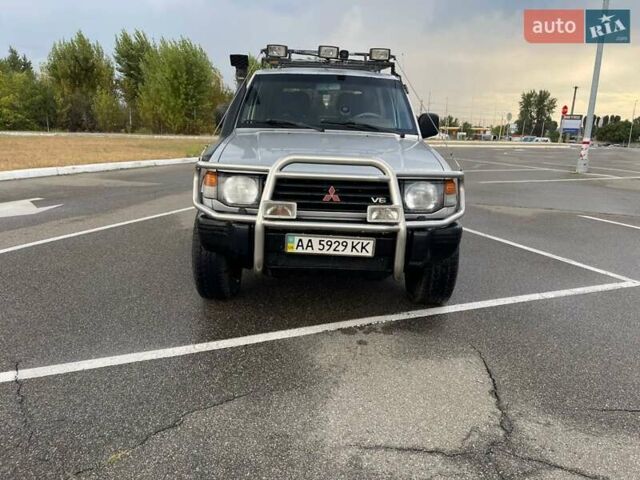 Сірий Міцубісі Паджеро, об'ємом двигуна 3 л та пробігом 312 тис. км за 11700 $, фото 1 на Automoto.ua