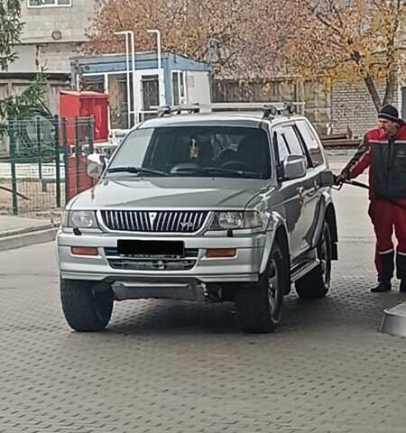 Сірий Міцубісі Паджеро, об'ємом двигуна 2.97 л та пробігом 322 тис. км за 7000 $, фото 1 на Automoto.ua