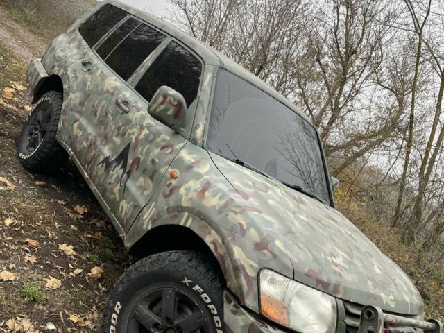 Серый Мицубиси Паджеро, объемом двигателя 3.2 л и пробегом 250 тыс. км за 4000 $, фото 1 на Automoto.ua