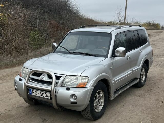 Сірий Міцубісі Паджеро, об'ємом двигуна 3.2 л та пробігом 333 тис. км за 4550 $, фото 1 на Automoto.ua