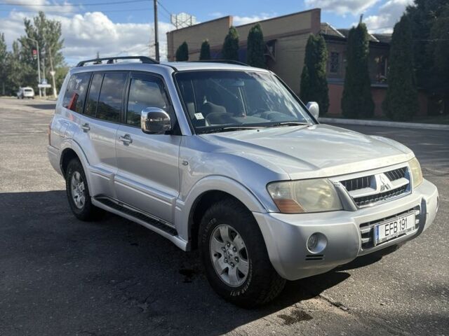 Серый Мицубиси Паджеро, объемом двигателя 3.2 л и пробегом 537 тыс. км за 5159 $, фото 1 на Automoto.ua