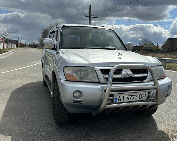 Сірий Міцубісі Паджеро, об'ємом двигуна 3 л та пробігом 400 тис. км за 6500 $, фото 1 на Automoto.ua