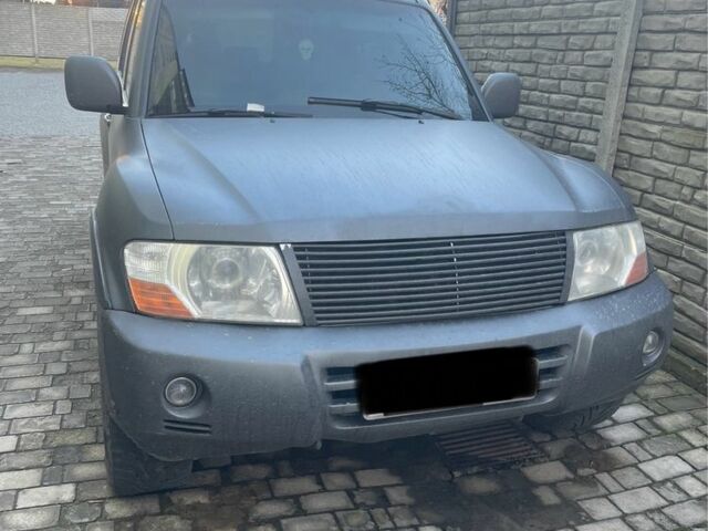 Сірий Міцубісі Паджеро, об'ємом двигуна 3.2 л та пробігом 370 тис. км за 6600 $, фото 1 на Automoto.ua