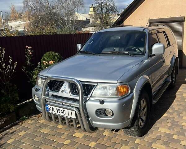 Серый Мицубиси Паджеро, объемом двигателя 2.97 л и пробегом 244 тыс. км за 10200 $, фото 1 на Automoto.ua