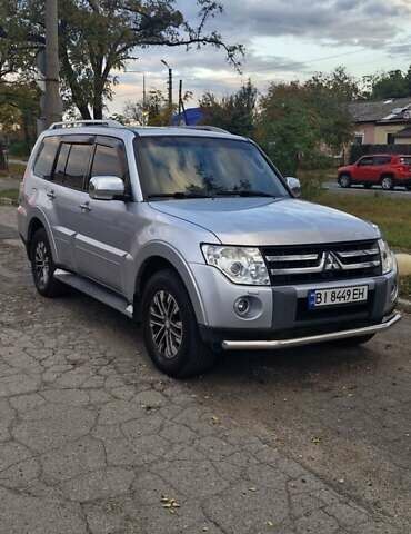 Серый Мицубиси Паджеро, объемом двигателя 2.97 л и пробегом 242 тыс. км за 11500 $, фото 1 на Automoto.ua