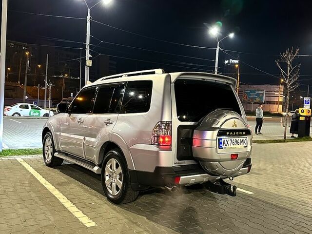 Сірий Міцубісі Паджеро, об'ємом двигуна 3.8 л та пробігом 220 тис. км за 10500 $, фото 1 на Automoto.ua