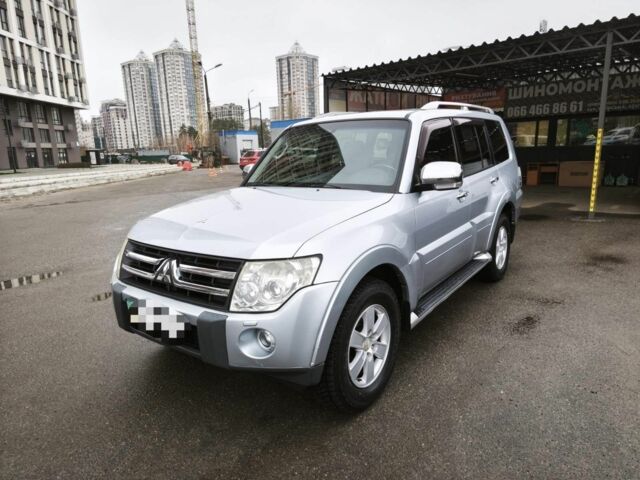 Сірий Міцубісі Паджеро, об'ємом двигуна 3 л та пробігом 170 тис. км за 11000 $, фото 1 на Automoto.ua