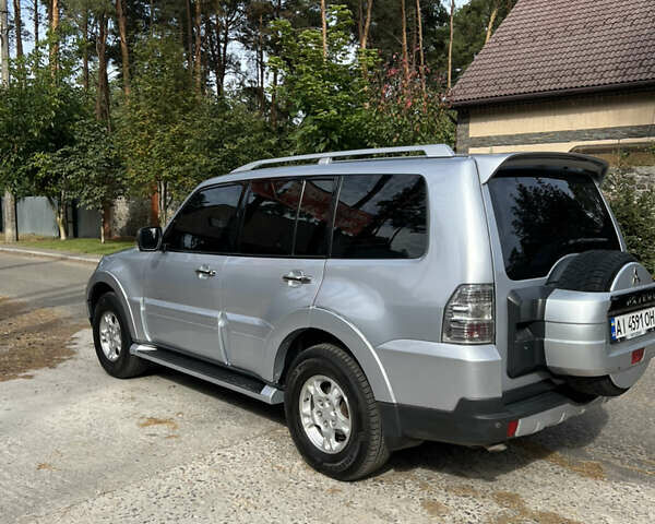 Серый Мицубиси Паджеро, объемом двигателя 2.97 л и пробегом 220 тыс. км за 12900 $, фото 1 на Automoto.ua