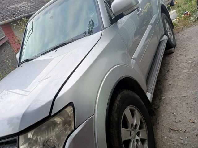 Сірий Міцубісі Паджеро, об'ємом двигуна 3.8 л та пробігом 2 тис. км за 10000 $, фото 1 на Automoto.ua