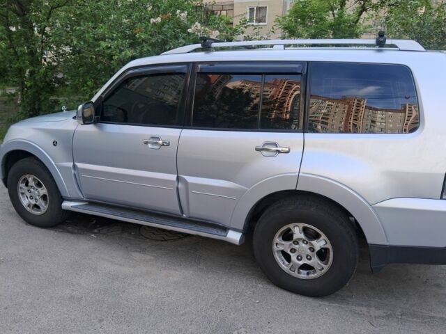 Міцубісі Паджеро 2008 у Києві на Automoto.ua Сірий Міцубісі Паджеро, об'ємом двигуна 3 л та пробігом 220 тис. км за 269 $, фото 1 на Automoto.ua