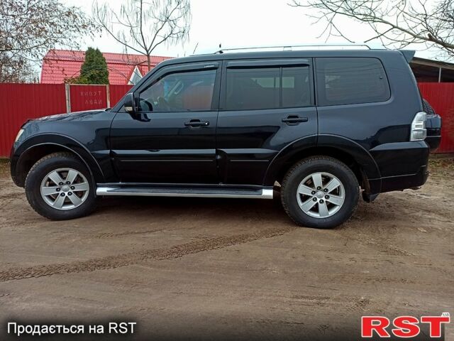 Серый Мицубиси Паджеро, объемом двигателя 1.1 л и пробегом 269 тыс. км за 10500 $, фото 1 на Automoto.ua