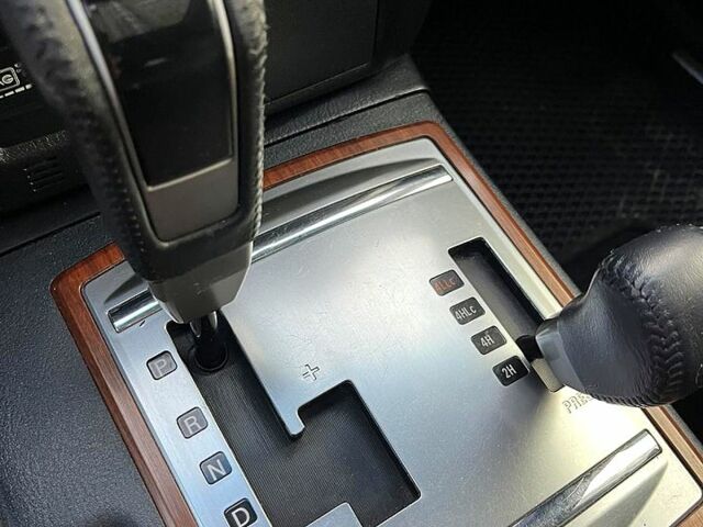 Сірий Міцубісі Паджеро, об'ємом двигуна 3 л та пробігом 211 тис. км за 10700 $, фото 1 на Automoto.ua