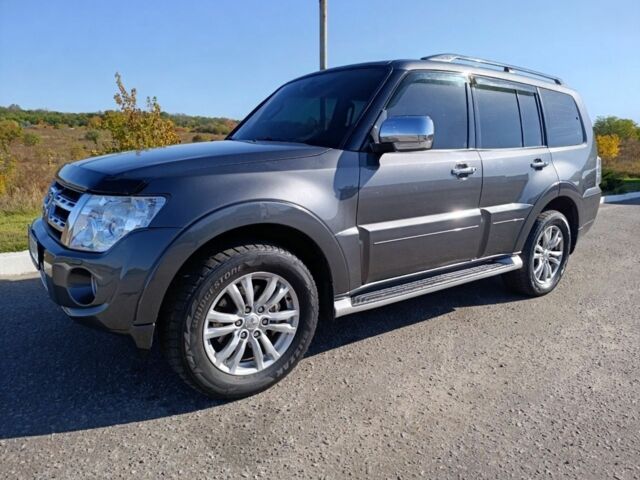 Серый Мицубиси Паджеро, объемом двигателя 3.2 л и пробегом 179 тыс. км за 17999 $, фото 1 на Automoto.ua