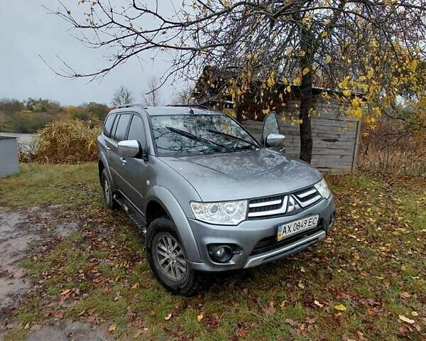 Сірий Міцубісі Паджеро, об'ємом двигуна 2.5 л та пробігом 245 тис. км за 13000 $, фото 1 на Automoto.ua