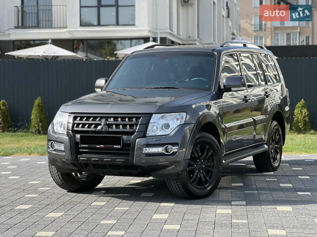 Сірий Міцубісі Паджеро, об'ємом двигуна 3 л та пробігом 186 тис. км за 21500 $, фото 1 на Automoto.ua