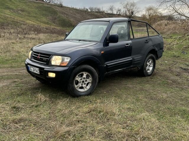 Синий Мицубиси Паджеро, объемом двигателя 3.2 л и пробегом 321 тыс. км за 3300 $, фото 1 на Automoto.ua