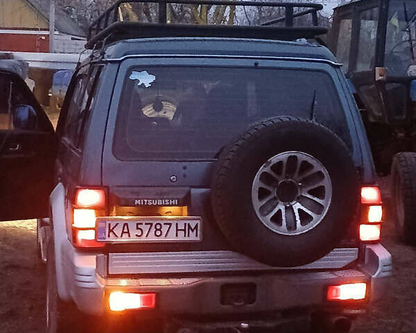 Синій Міцубісі Паджеро, об'ємом двигуна 2.5 л та пробігом 475 тис. км за 7500 $, фото 1 на Automoto.ua
