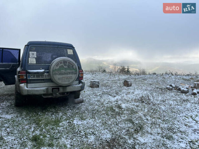 Синий Мицубиси Паджеро, объемом двигателя 2.97 л и пробегом 280 тыс. км за 6500 $, фото 1 на Automoto.ua