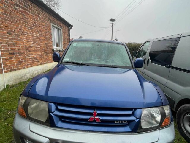 Синий Мицубиси Паджеро, объемом двигателя 3.2 л и пробегом 111 тыс. км за 4706 $, фото 1 на Automoto.ua