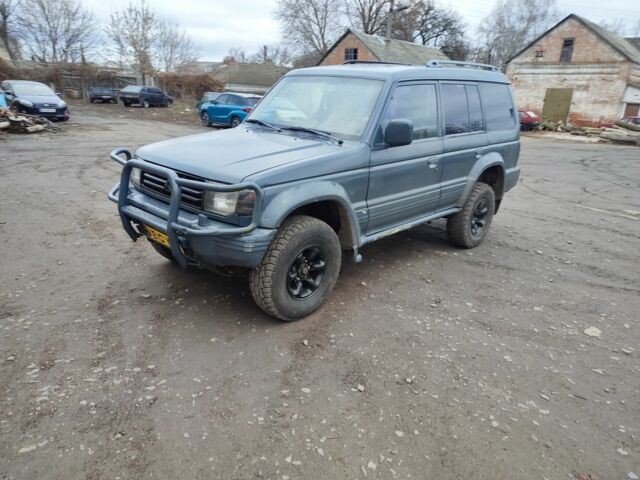 Зеленый Мицубиси Паджеро, объемом двигателя 0 л и пробегом 230 тыс. км за 4400 $, фото 1 на Automoto.ua