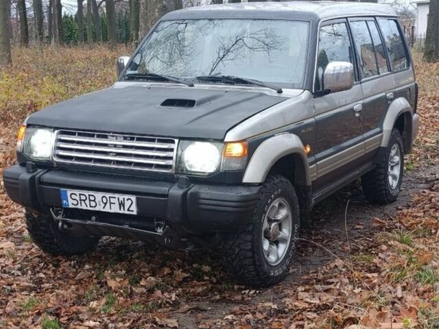 Зелений Міцубісі Паджеро, об'ємом двигуна 2 л та пробігом 350 тис. км за 3500 $, фото 1 на Automoto.ua