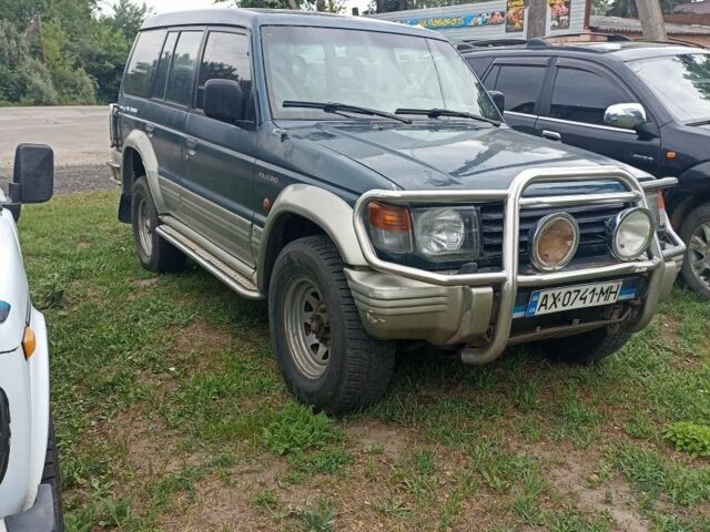 Зелений Міцубісі Паджеро, об'ємом двигуна 3.5 л та пробігом 100 тис. км за 4888 $, фото 1 на Automoto.ua