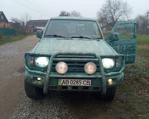 Зеленый Мицубиси Паджеро, объемом двигателя 3.5 л и пробегом 225 тыс. км за 6700 $, фото 1 на Automoto.ua