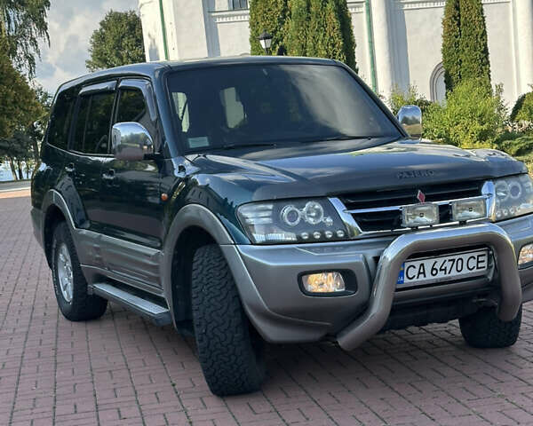 Зеленый Мицубиси Паджеро, объемом двигателя 3.5 л и пробегом 260 тыс. км за 9150 $, фото 1 на Automoto.ua