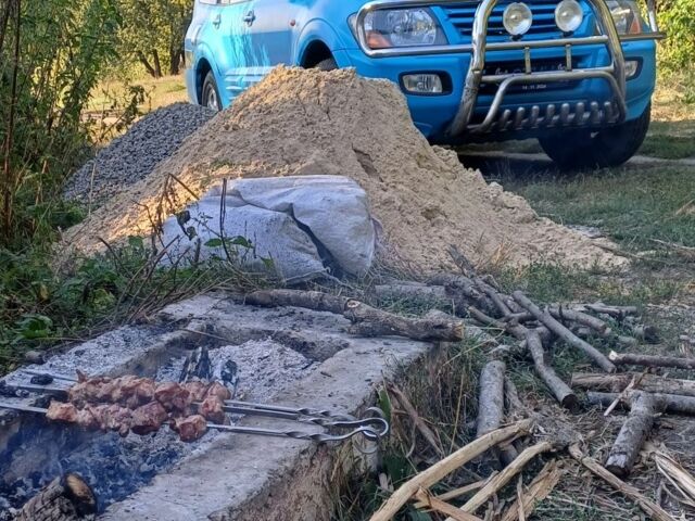 Зеленый Мицубиси Паджеро, объемом двигателя 0 л и пробегом 260 тыс. км за 7000 $, фото 1 на Automoto.ua