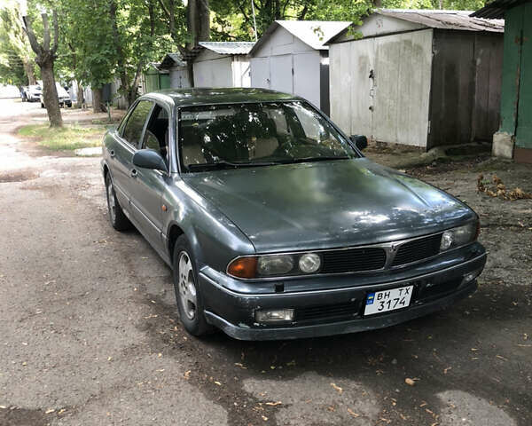 Серый Мицубиси Сигма, объемом двигателя 2.97 л и пробегом 403 тыс. км за 1500 $, фото 1 на Automoto.ua