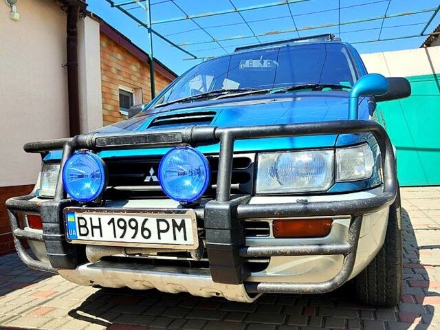 Зеленый Мицубиси Спейс Раннер, объемом двигателя 2 л и пробегом 422 тыс. км за 3200 $, фото 1 на Automoto.ua