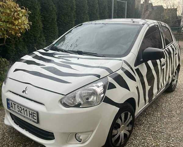 Білий Міцубісі Спейс Стар, об'ємом двигуна 1 л та пробігом 159 тис. км за 5225 $, фото 1 на Automoto.ua