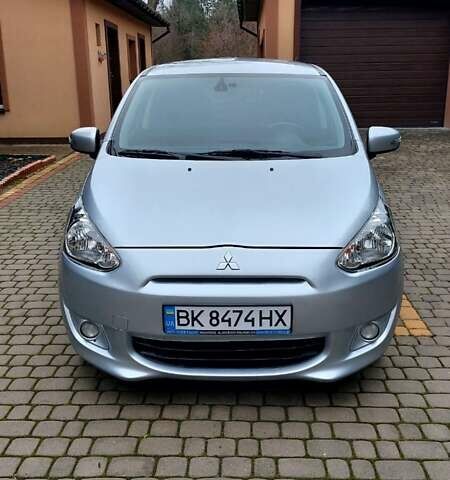 Серый Мицубиси Спейс Стар, объемом двигателя 1.19 л и пробегом 198 тыс. км за 6000 $, фото 1 на Automoto.ua