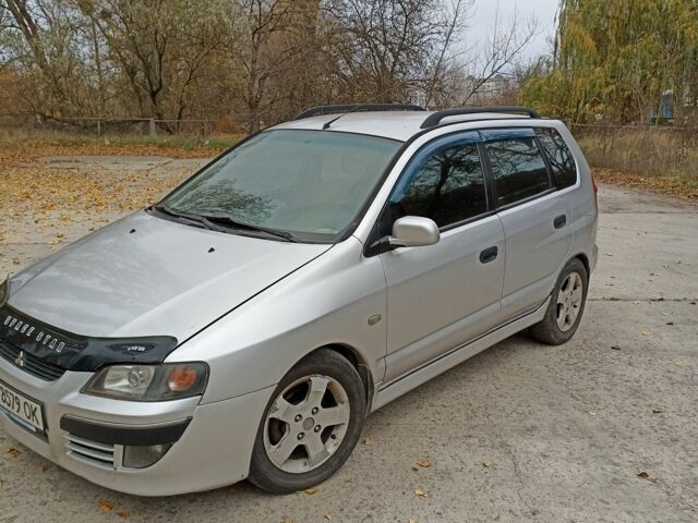 Серый Мицубиси Спейс Стар, объемом двигателя 1.8 л и пробегом 370 тыс. км за 2900 $, фото 1 на Automoto.ua