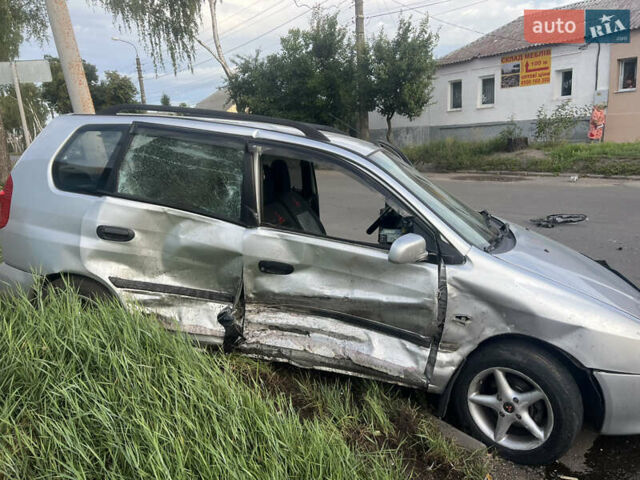 Мицубиси Спейс Стар 2004 в Сумах на Automoto.ua Серый Мицубиси Спейс Стар, объемом двигателя 1.58 л и пробегом 300 тыс. км за 1000 $, фото 1 на Automoto.ua