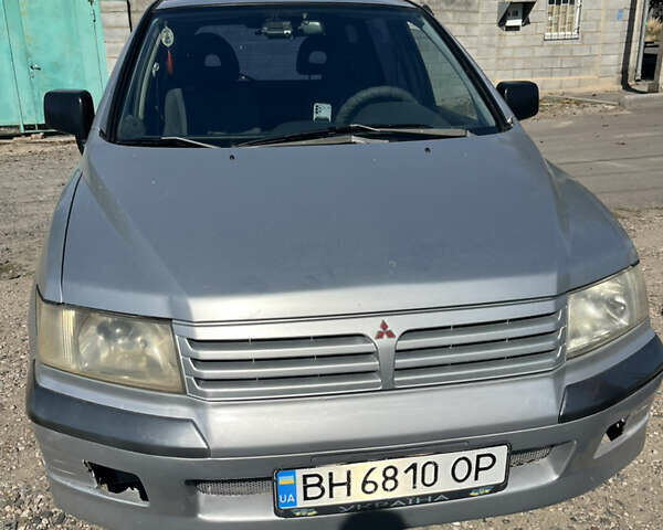 Сірий Міцубісі Спейс Вагон, об'ємом двигуна 2 л та пробігом 294 тис. км за 4700 $, фото 1 на Automoto.ua