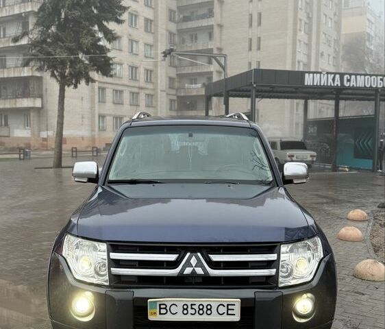 Синій Міцубісі Спейс Вагон, об'ємом двигуна 3 л та пробігом 800 тис. км за 7800 $, фото 1 на Automoto.ua