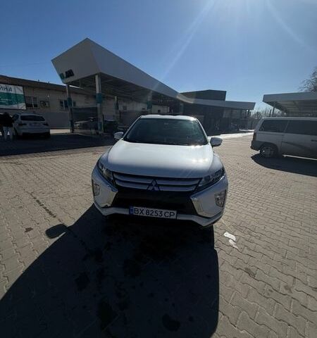 Білий Міцубісі Eclipse Cross, об'ємом двигуна 1.5 л та пробігом 82 тис. км за 15500 $, фото 1 на Automoto.ua