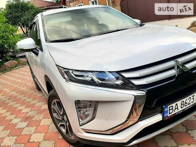 Белый Мицубиси Eclipse Cross, объемом двигателя 1.5 л и пробегом 116 тыс. км за 18500 $, фото 1 на Automoto.ua