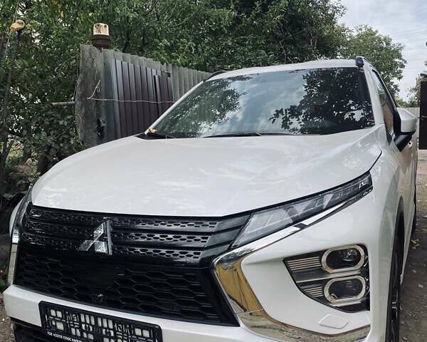 Білий Міцубісі Eclipse Cross, об'ємом двигуна 2 л та пробігом 25 тис. км за 25000 $, фото 1 на Automoto.ua