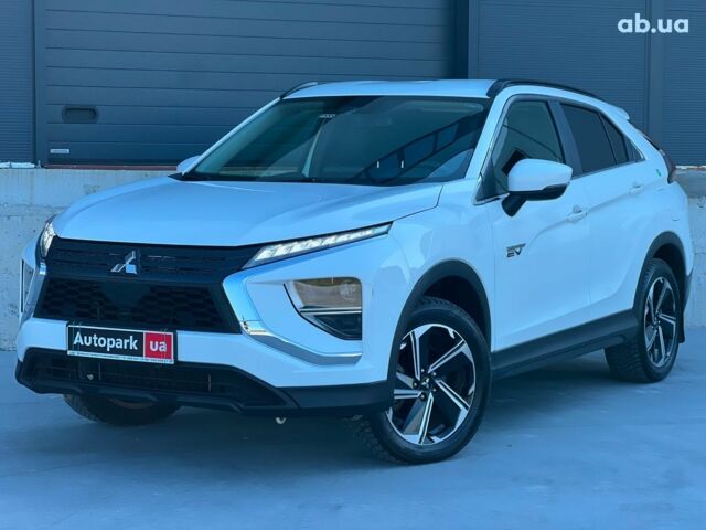 Білий Міцубісі Eclipse Cross, об'ємом двигуна 24 л та пробігом 57 тис. км за 24990 $, фото 1 на Automoto.ua