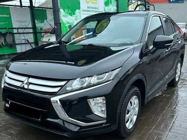 Черный Мицубиси Eclipse Cross, объемом двигателя 1.5 л и пробегом 135 тыс. км за 16800 $, фото 1 на Automoto.ua