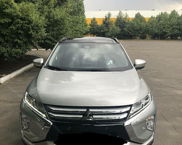 Серый Мицубиси Eclipse Cross, объемом двигателя 1.5 л и пробегом 22 тыс. км за 25500 $, фото 1 на Automoto.ua