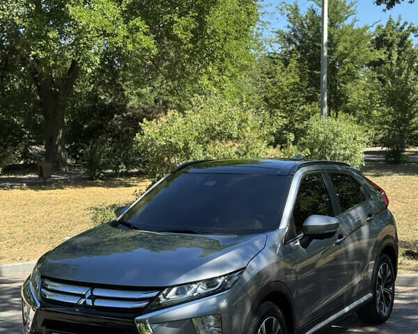 Серый Мицубиси Eclipse Cross, объемом двигателя 1.5 л и пробегом 86 тыс. км за 18400 $, фото 1 на Automoto.ua