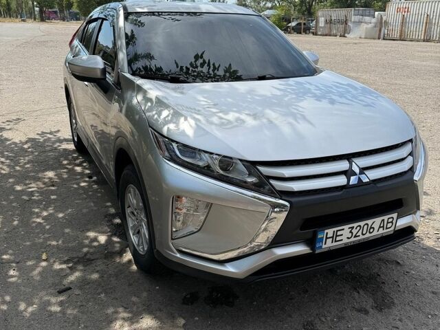 Сірий Міцубісі Eclipse Cross, об'ємом двигуна 1.5 л та пробігом 89 тис. км за 16500 $, фото 1 на Automoto.ua