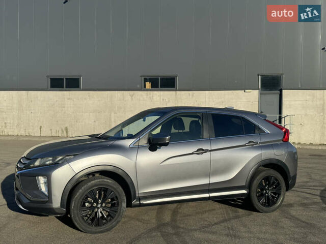 Сірий Міцубісі Eclipse Cross, об'ємом двигуна 1.5 л та пробігом 74 тис. км за 18200 $, фото 1 на Automoto.ua