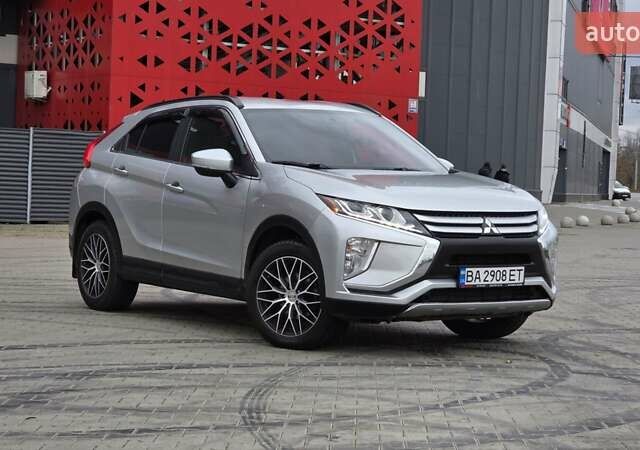 Сірий Міцубісі Eclipse Cross, об'ємом двигуна 1.5 л та пробігом 99 тис. км за 13999 $, фото 1 на Automoto.ua