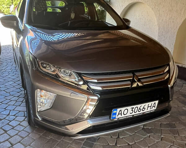 Сірий Міцубісі Eclipse Cross, об'ємом двигуна 1.5 л та пробігом 57 тис. км за 21800 $, фото 1 на Automoto.ua